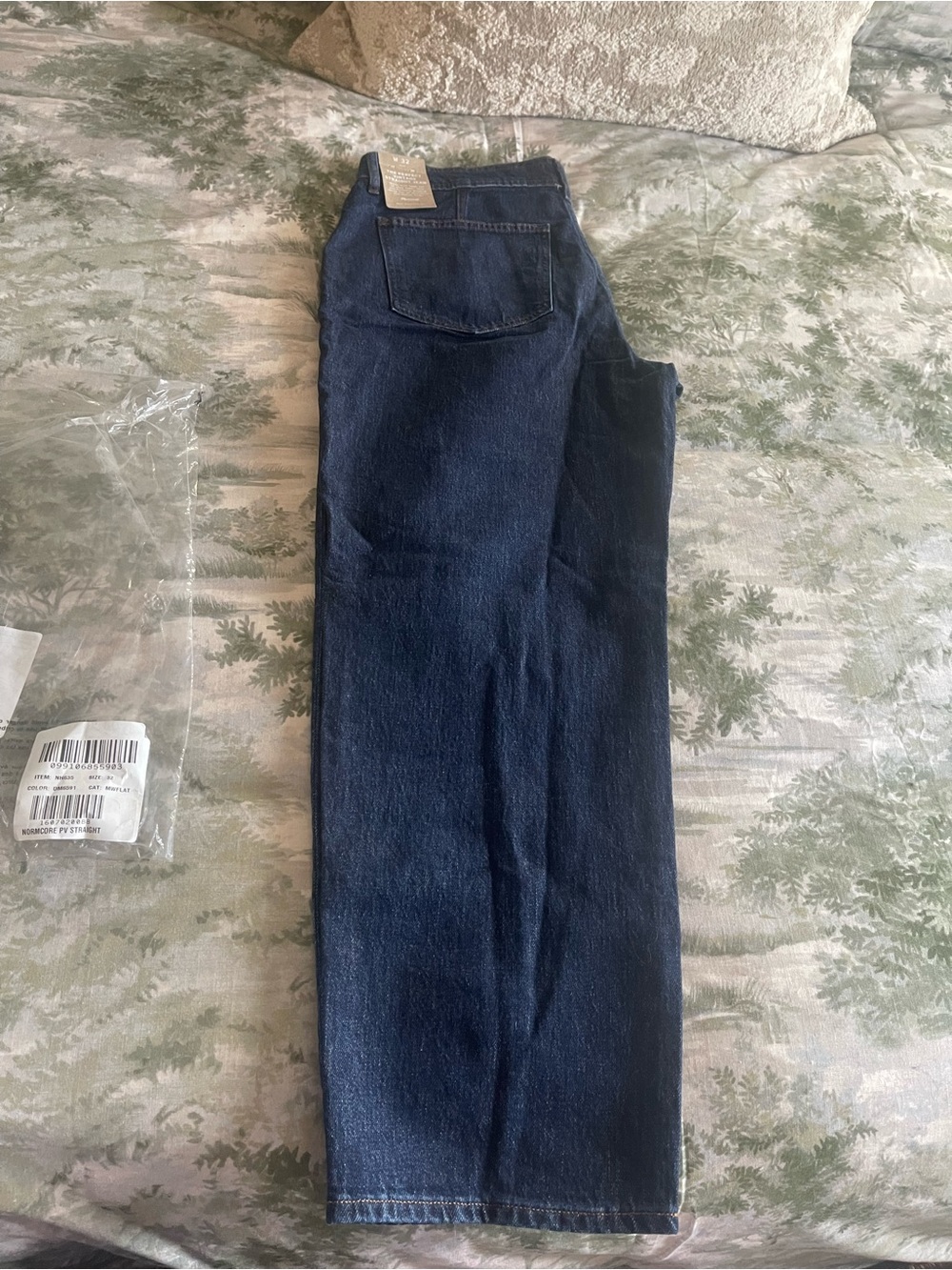 Madewell Woman's Baggy Dark Indigo Jeans - Picture 3 of 10